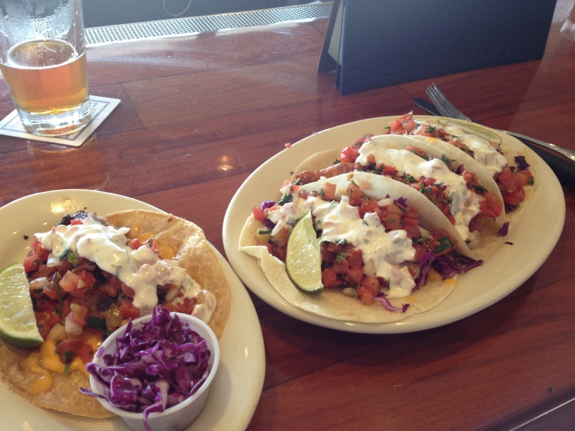 The only thing I absolutely had to have in San Diego was a fish taco. These did not disappoint.... yum! 